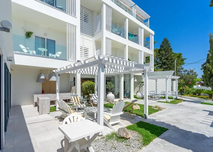 Lido Star Фалираки